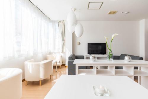 Bijou Suites Ferries Wheel View Room Type - Deluxe Villa