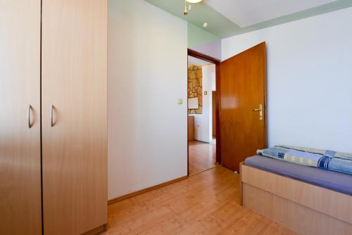  Apartment Pia in Sali