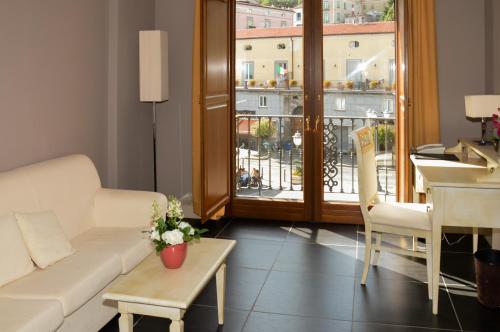 103265542 Roccamonfina Palace Hotel