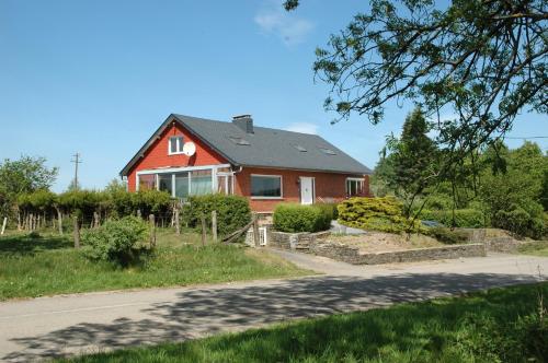 Villa Irene gîte à louer Sart-Custinne