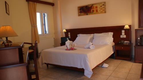 Venardos Hotel - image 13