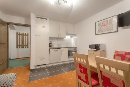 廚房, Ferienhaus Bergkristall in 佩特瑙岩阿爾堡