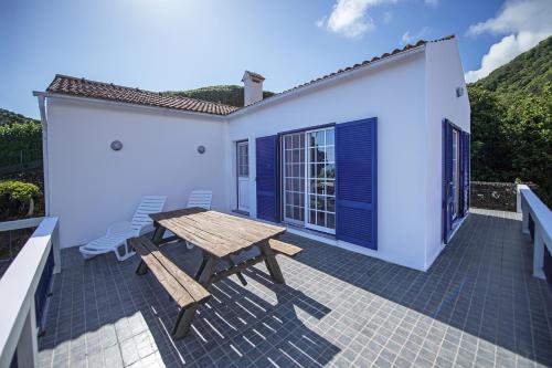  Casa Tia Elisa (Casas do Capelo) in Varadouro