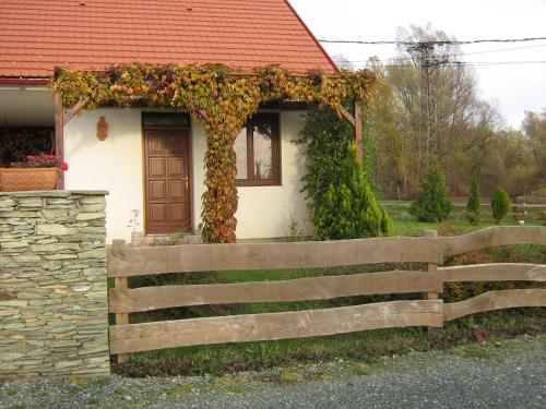 Viesnīcas āriene, Patakparti Apartman in Bozsok