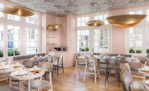 Restaurant, Hotel Jeanne d'Arc Le Marais in 4th - The Marais