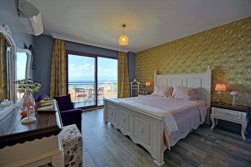 B&B Ayvalık - Nilüfer Butik Otel - Bed and Breakfast Ayvalık