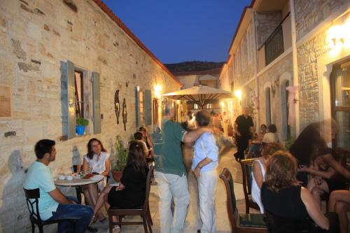 Griffon Hotel - image 4