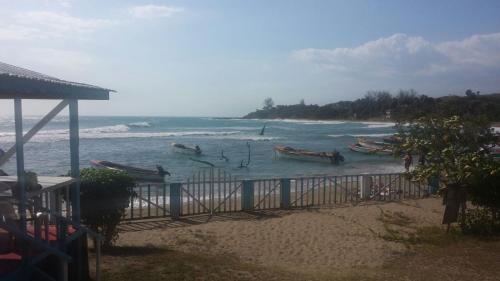 Waikiki Guest House in Treasure Beach