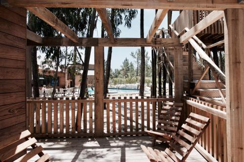Bukubaki Eco Surf Resort - image 8