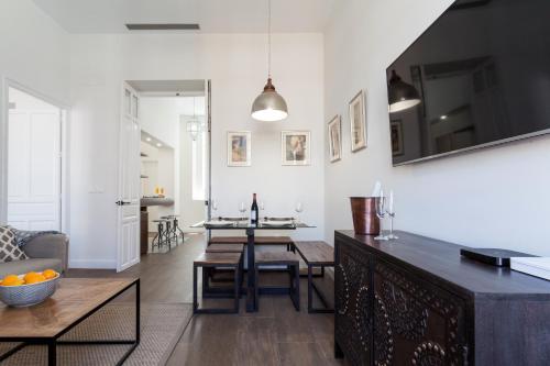 Stunning Boutique - Space Maison Apartments, Sevilla (Foto 6)