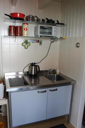 Kitchen, Zomerhuisje op Huisduinen in Den Helder
