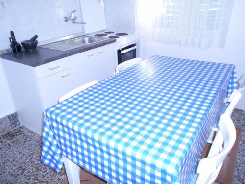 Family house Bacalja - image 7