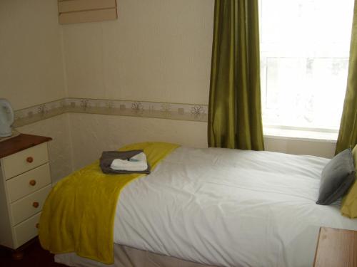 Single Room image 5