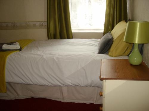 Single Room image 4