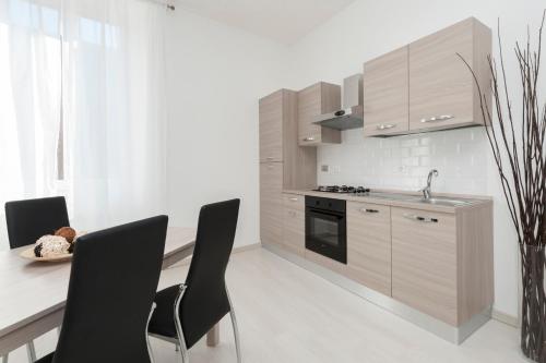 White Flat Termini 5