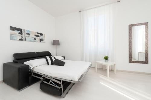 White Flat Termini - image 12