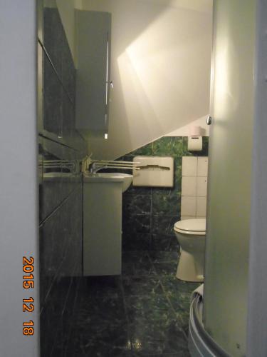 Micófogadó - main image