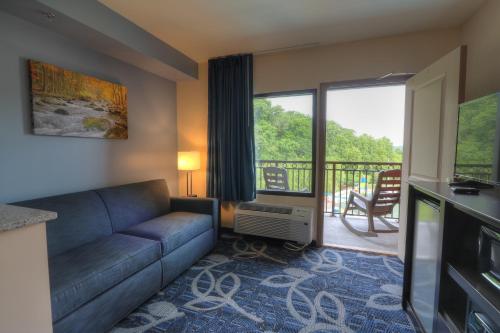 Country Cascades Waterpark Resort - image 8