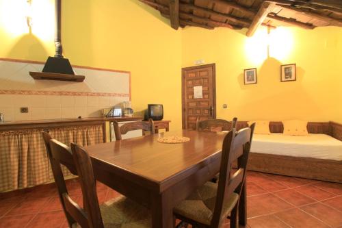  La Boticaria Casa Rural Apartamento in Descargamaría