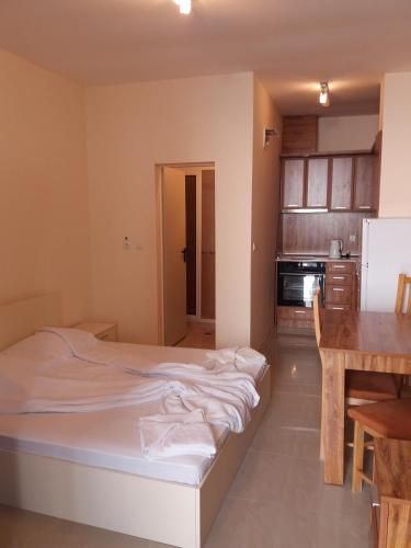 Golden Sea View Apartments - main image