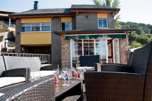 tuin, Apartahotel Rural CollaRubio Luxury in Collado Mediano