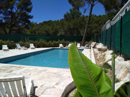 photo chambre Camping Aux Portes De Cassis