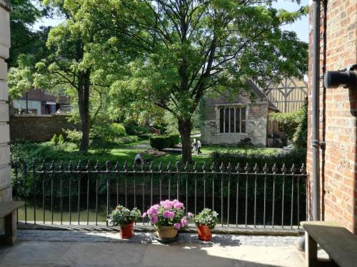 Merchants Place Apartment - image 10