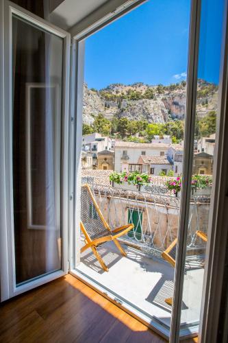 Cefalù Charme e Chic Suites 4