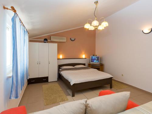 Apartments Ivanka - image 2