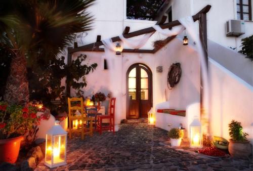 مدخل, Anna Traditional Apartments in مونوليثوس