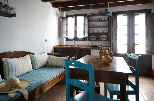 Anna Traditional Apartments - image 13