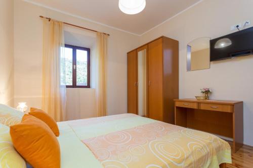 Holiday Home Urlović - image 4
