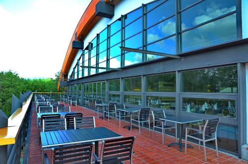 Ресторан, Hotel Orizont in Предял