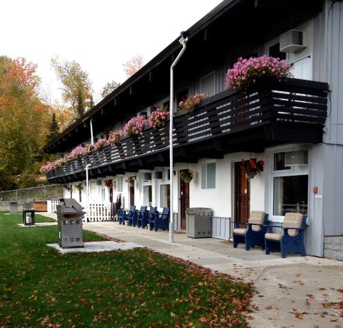 B&B Haliburton - Lakeview Motel - Bed and Breakfast Haliburton