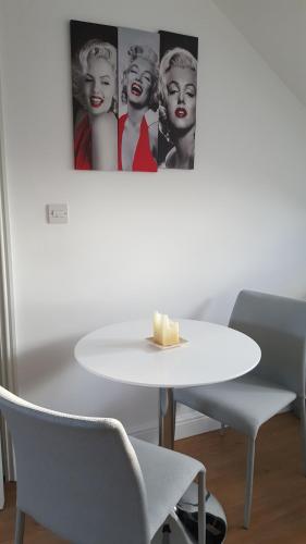 Park View Studio - Lydiard Millicent Swindon Wiltshire - image 2