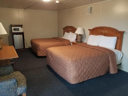 Rodeway Inn La Crosse Room Type - Queen Room with Two Queen Beds