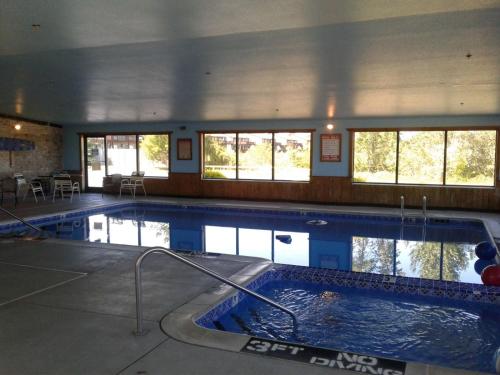 Oscoda Lakeside Hotel - image 7