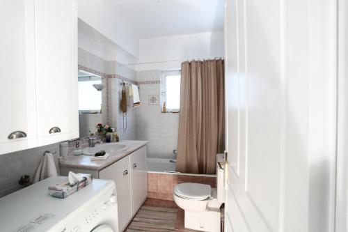Unique Flat with Sea View at Edem Beach - A Seafront Property by Athenian Homes, Athens (photo 4)