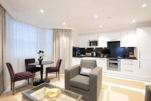 Claverley Court Apartment Knightsbridge - image 3