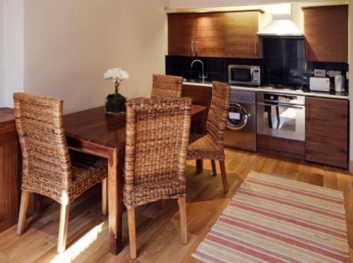 廚房, The Edwin Hotel in 伯爵府