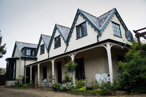 Holland House Bed & Breakfast