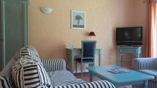 Hotel garni Historischer Krug - image 6