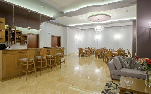 Hotel Anna - image 13
