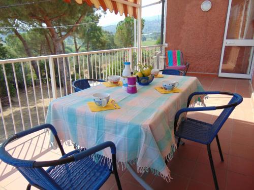 2 bedrooms, 4 beds