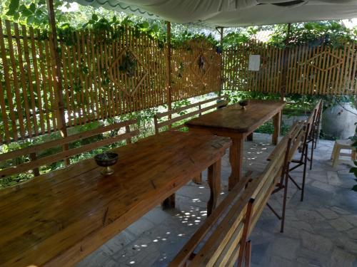Ēdiens un dzērieni, Gayane & Khikar B&B in Čiva