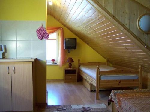 Deluxe Double Room (2 Adults + 1 Child)