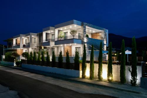 Chrysalis studios, Stavros (fotografie 3)
