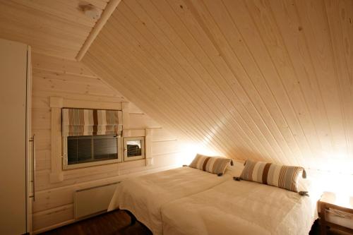 Ounasvaaran Lakituvat Chalets - image 3