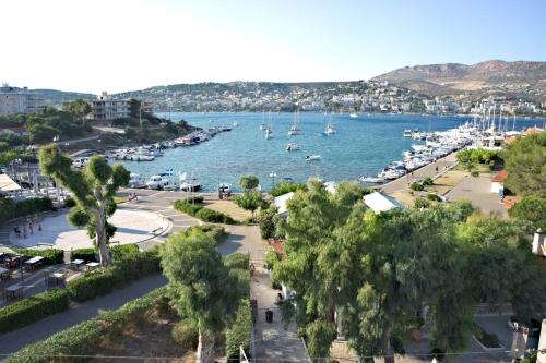  Nikolaki Rooms, Porto Rafti bei Ioulis