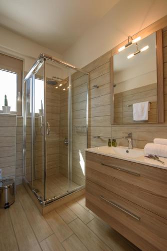 Golden Sky Villa - image 6